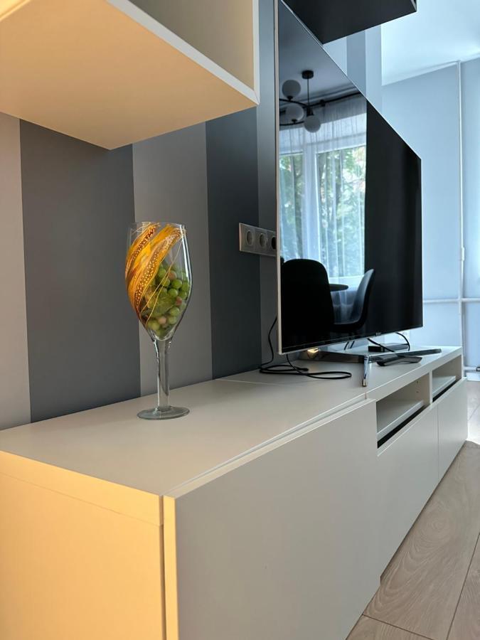 Апартаменти Parkside Escape: Stylish 1-Br Рига Екстер'єр фото